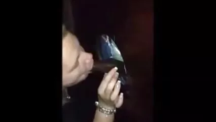 Scopata nonne vecchie porche nera interrazziale con una bionda pretenziosa in piscina.
