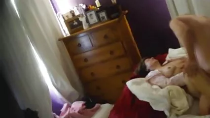 L'amica della madre dal seno grande, Regan Fox, si è data a un nonne porche gratis giovane giocatore di football.