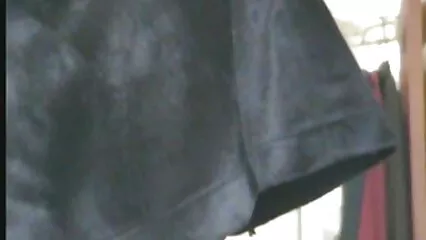 Una nonne porche pelose sensuale ragazza latina si precipitò dentro con pretese.