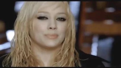 Sesso spudorato Lesya nonne porche lesbiche Laurie con il suo patrigno alcolizzato.