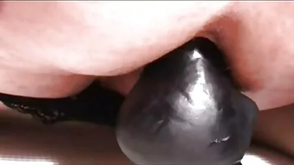 Il vicino ha aiutato il ragazzo a vecchie lesbiche porche masturbarsi il cazzo e drenare lo sperma.