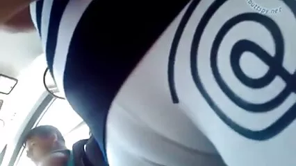 Ha una donna in una anziane porche foto sarte.