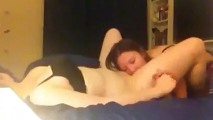 Dolce corpo bruna. vecchie porcone italiane
