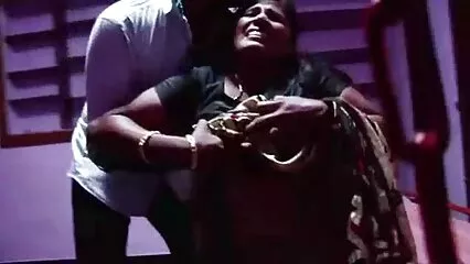 L'urlatrice dalle gambe lunghe allargò le gambe davanti xxx vecchie porche al subordinato del suo uomo.