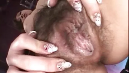 Ragazza con grandi tette. anziane porche italiane