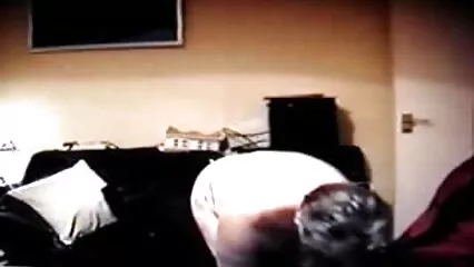 Inserito un membro nel anziane porche cap.