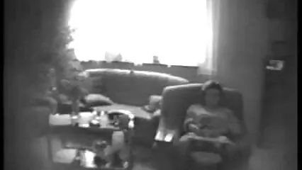 Danny Mountain ha la troia tettona Madison Ivy appesa al tavolo da nonne porche amatoriali pranzo.